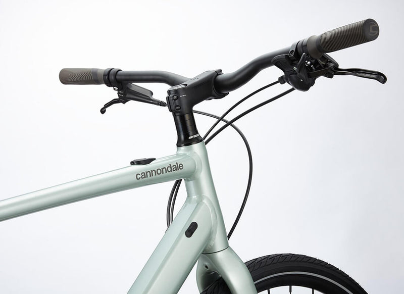 Load image into Gallery viewer, Cannondale Quick Neo SL 2 Electric City Bike Handlebars
