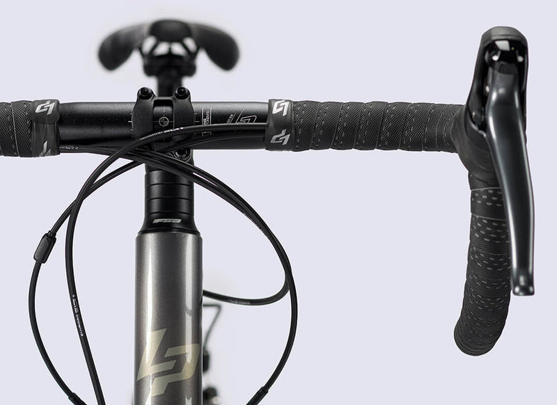 Load image into Gallery viewer, Lapierre Sensium 1.0 Gents Road Bike Grip Details
